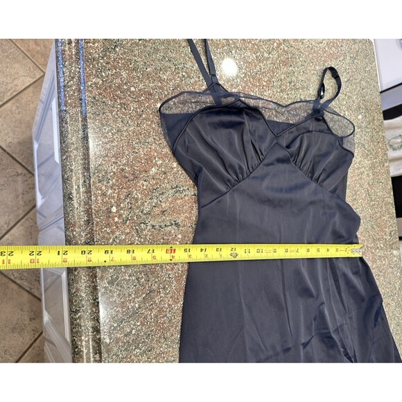 Vtg Vanity Fair Slip Black Lace Bodice Size 34 True Vintage Tricot Nylon USA - Picture 8 of 9